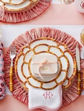 NWT BAMBOO MELAMINE OUTDOOR PLATES SCALLOPED EDGE 2 SETS OF 4